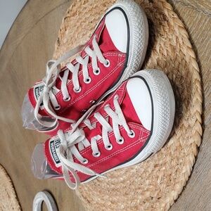 Converse All Star, Unisex Chuck Taylor red sneakers. Size 10W/8M